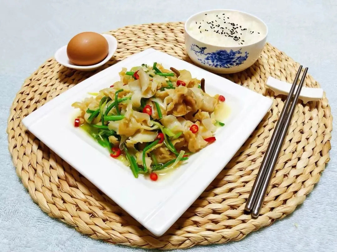 【蔥爆海螺片】做法|味道鮮美，營(yíng)養(yǎng)充足，快試試動(dòng)手制作吧